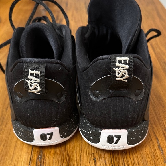 Nike KD Basketball Shoes - Picture 2 of 8